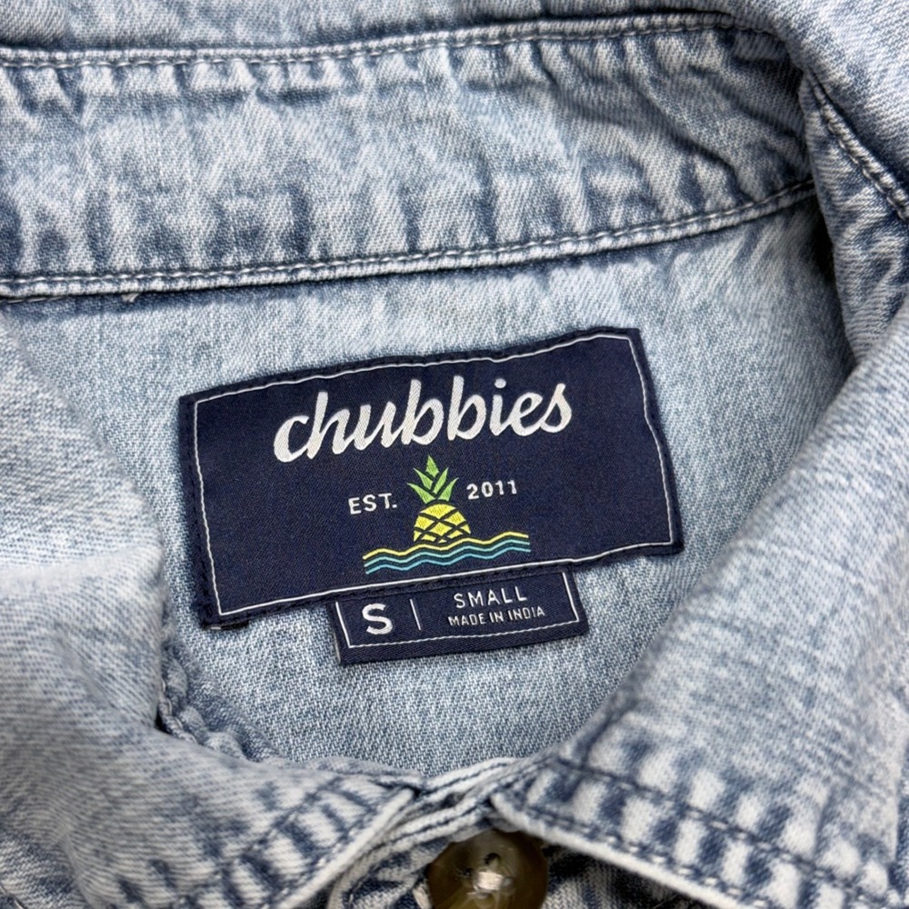 Chubbies The Denim Drift Dock Mens SS Button Down Shirt Small Light Wash Cotton - Picture 3 of 12